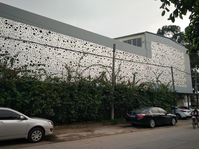 广州冲孔铝单板幕墙背景技术详解